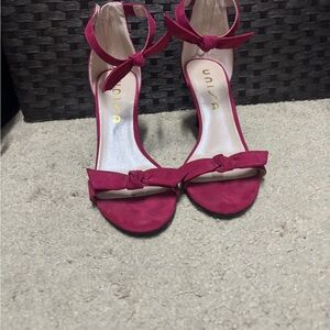 Unisa Women's Red Heels